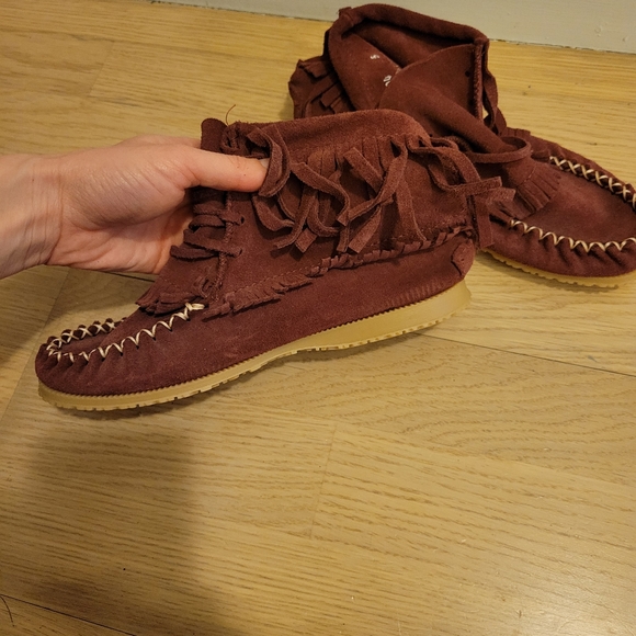 Burgendy suede moccasins - Picture 3 of 4